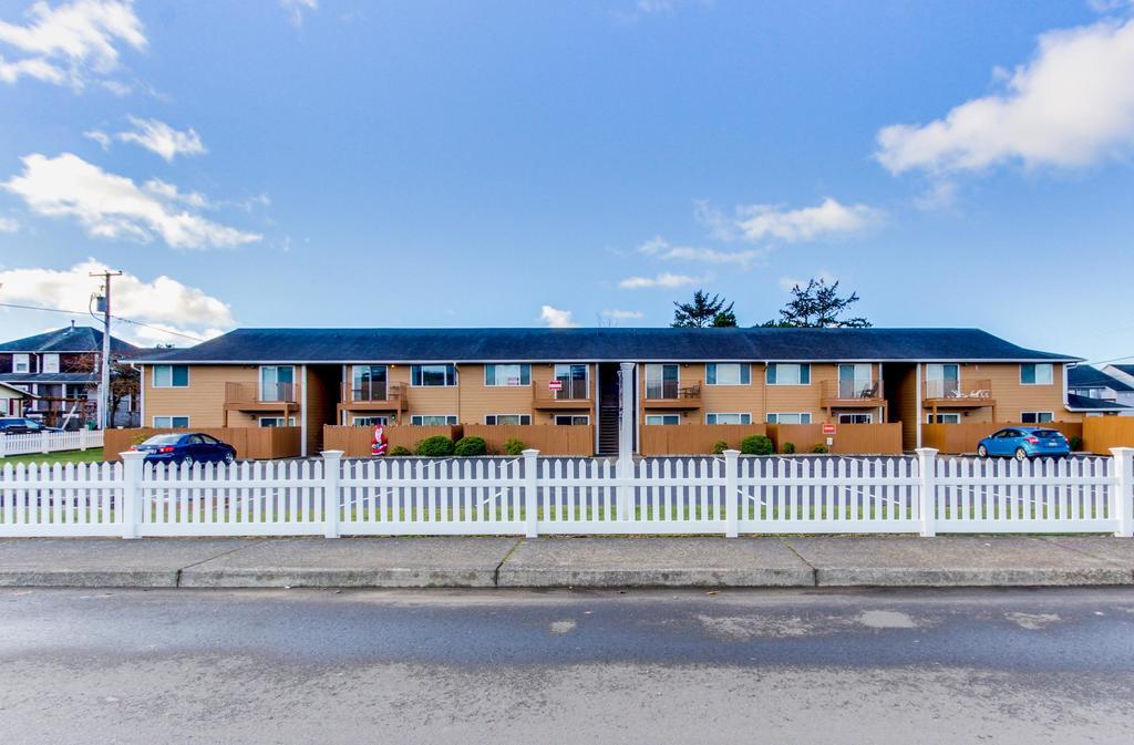 Riverwalk Apartment Seaside Exterior photo